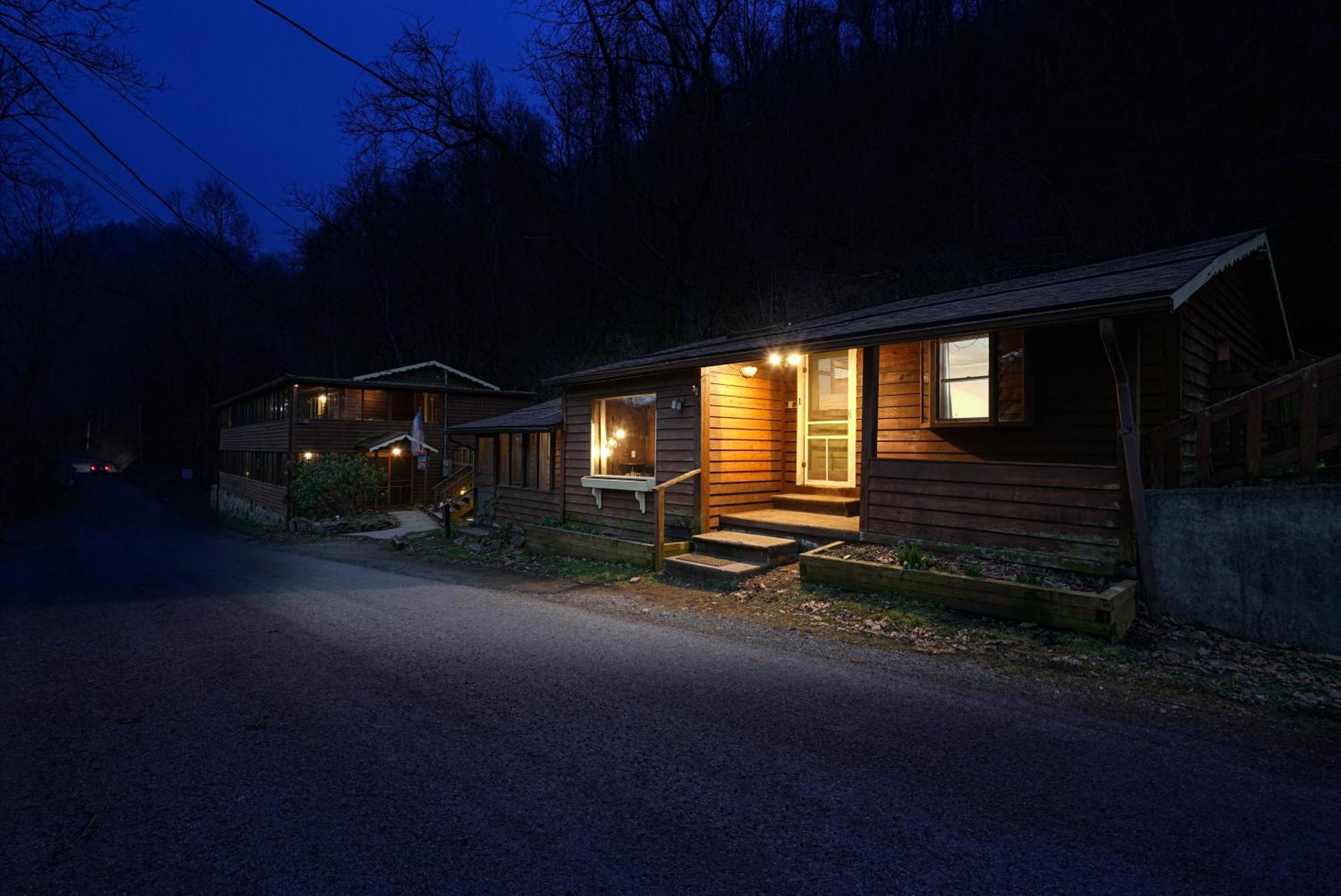 River Front Resort Elkins Esterno foto